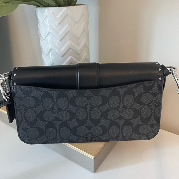 Coach purse - Picture 4 of 5